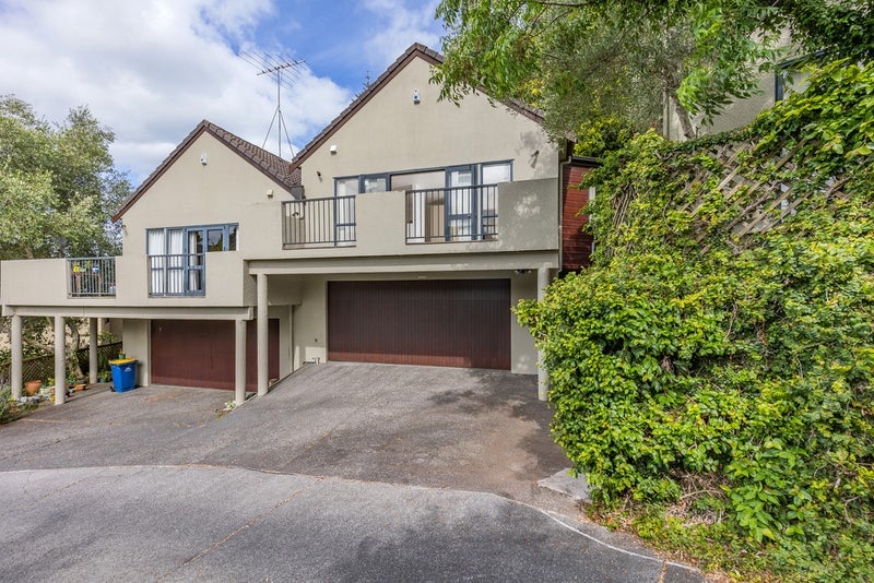 2/19 Langana Avenue, Browns Bay, Auckland - Carousel 1