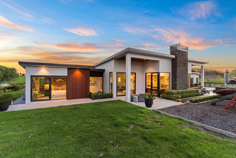 38 Hawthorne Lane, Papakura - Carousel 2