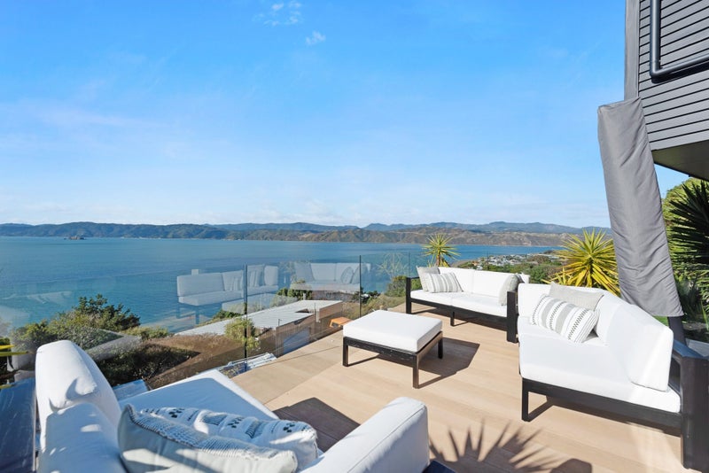 42 Newport Terrace, Seatoun, Wellington - Carousel 23