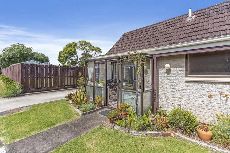2/92 Princes Street, Otahuhu, Auckland - Carousel 2