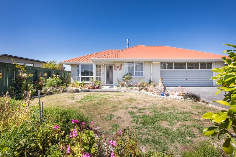 21 Colonial Place, Kelvin Grove, Palmerston North - Carousel 1
