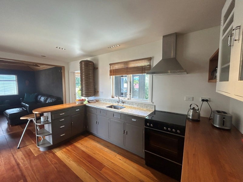 4 Charlotte Street, The Brook, Nelson - Carousel 2