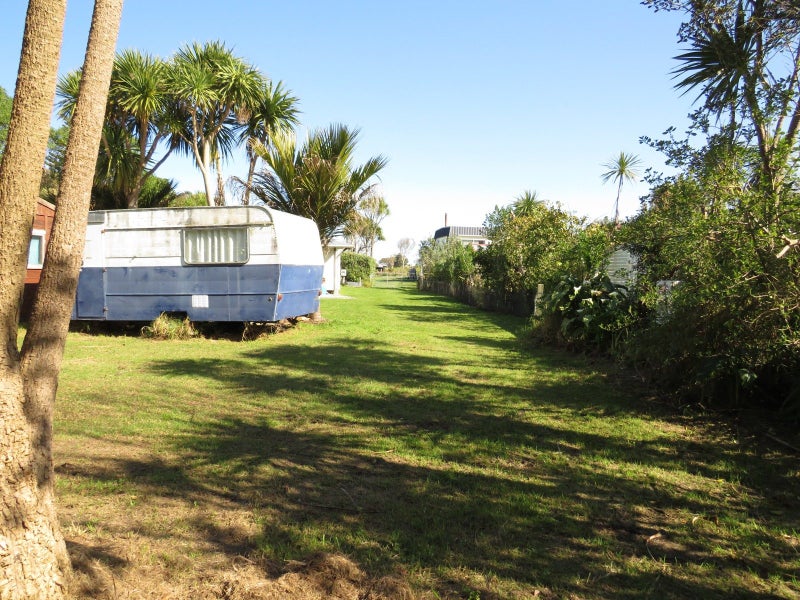 45 Blakes Approach, Māhia - Carousel 11
