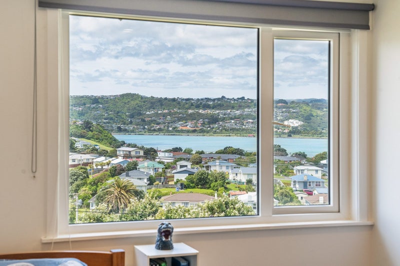 6 Piko Street, Titahi Bay, Porirua - Carousel 2