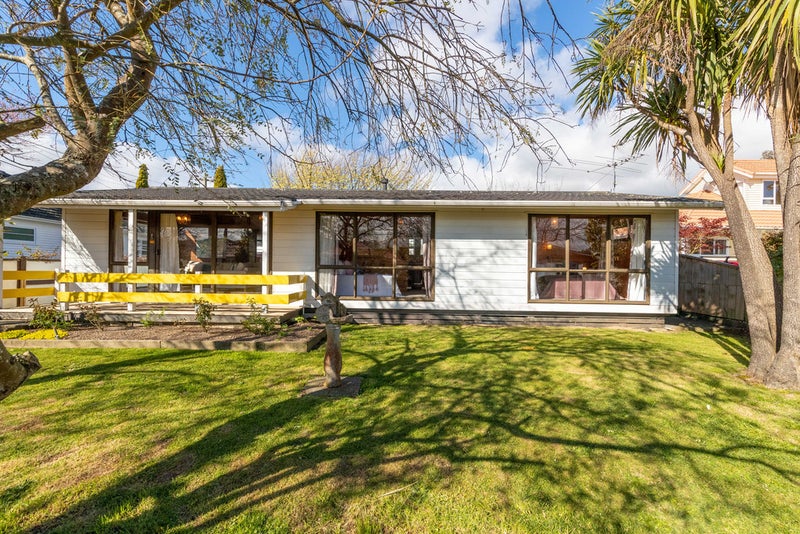 16A Golders Road, Elderslea, Upper Hutt - Carousel 1