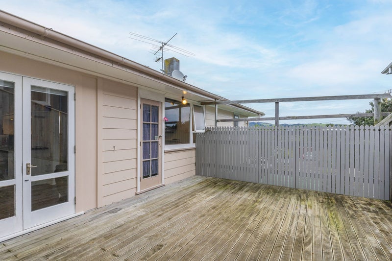 20 Owhiti Street, Titahi Bay, Porirua - Carousel 2
