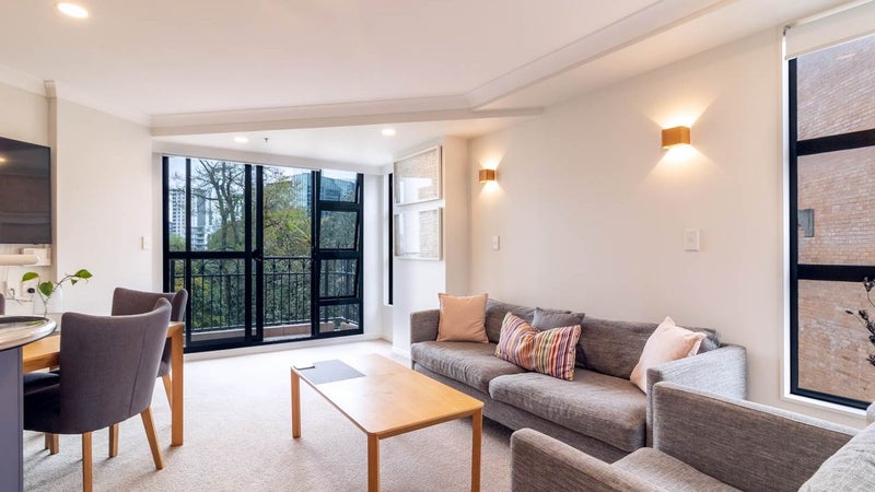 1Q/100 Greys Avenue, Auckland Central, Auckland - Carousel 1