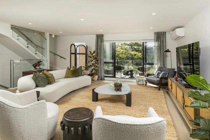 19C Hastings Road, Mairangi Bay, Auckland - Carousel 2