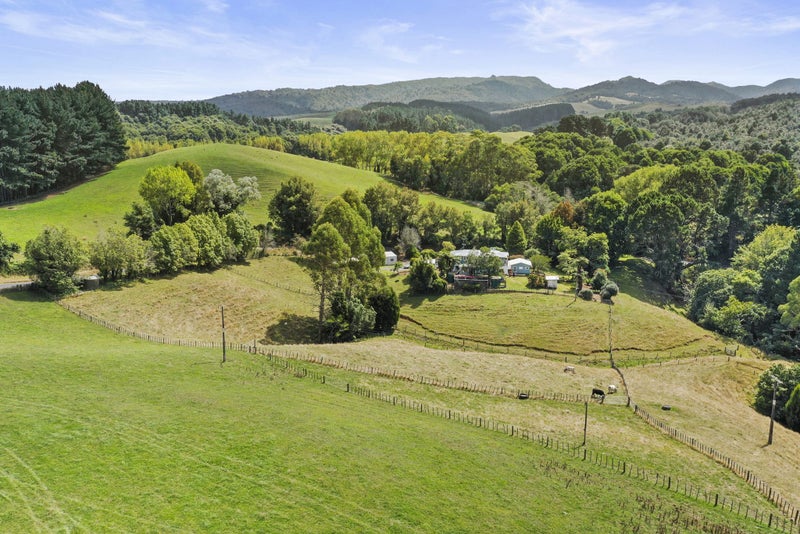 407 Mangati Road, Puketotara - Carousel 1