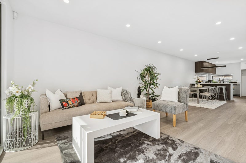 4/14 Freyberg Place, Howick, Auckland - Carousel 2