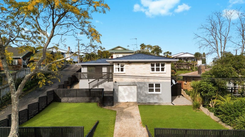 23A Huia Avenue, Forest Lake, Hamilton - Carousel 1