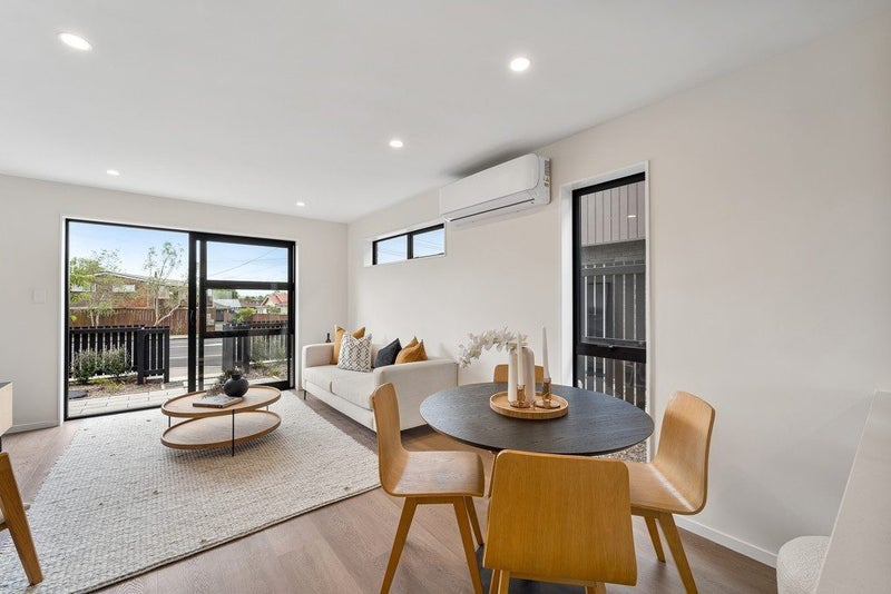 57 Selo Street, Glen Eden, Auckland - Carousel 1