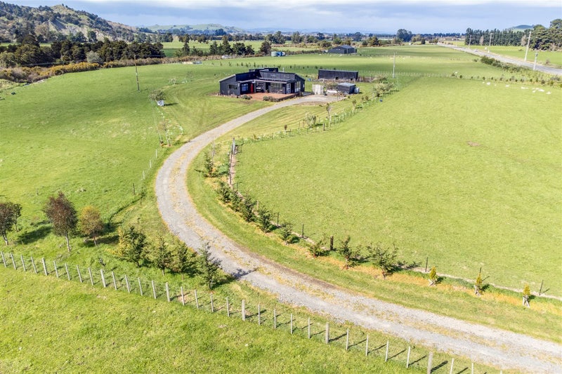 1546 State Highway 2, Masterton - Carousel 2