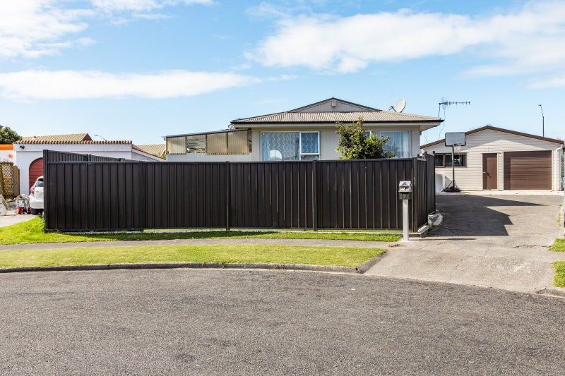 3 Antrim Place, Tamatea, Napier - Carousel 21