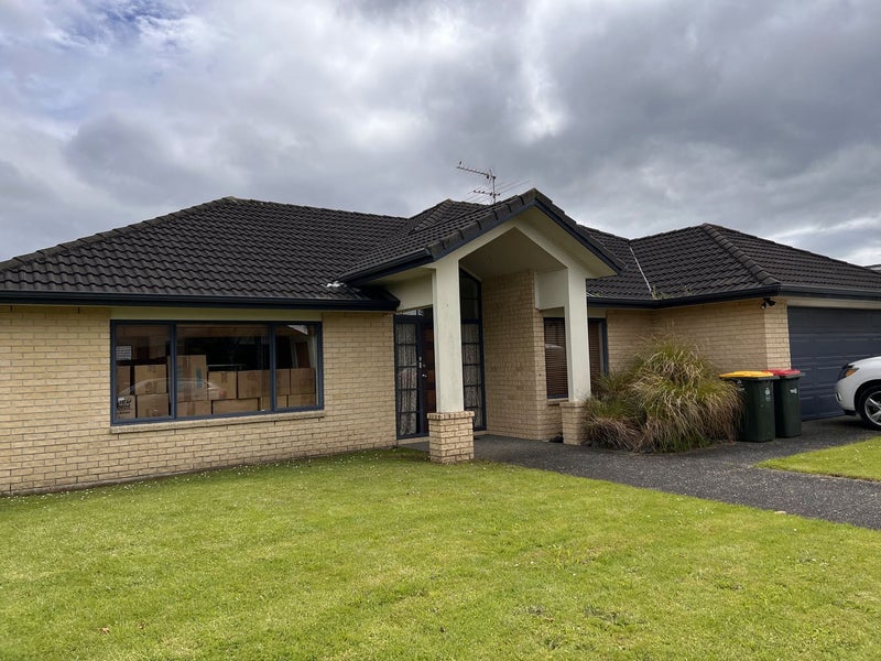 28 Feeny Crescent, East Tamaki, Auckland - Carousel 1