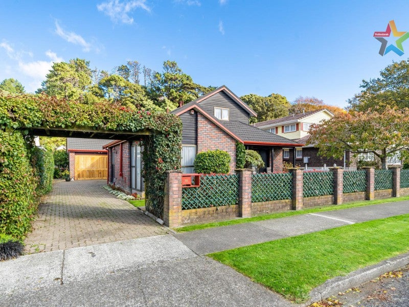 22 Waddington Drive, Naenae, Lower Hutt - Carousel 2