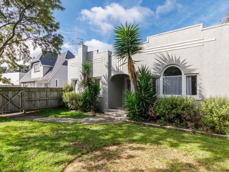 7 Guy Avenue, Takaro, Palmerston North - Carousel 2