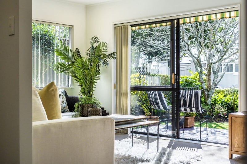 1A Kowhatu Road, One Tree Hill, Auckland - Carousel 1