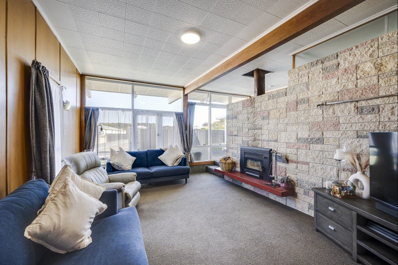 24 Windsor Terrace, Taradale, Napier - Carousel 2