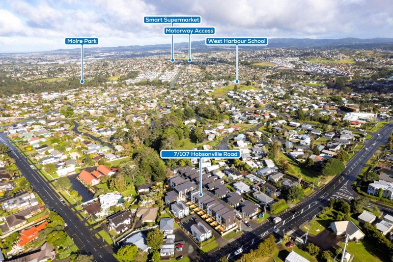 7/107 Hobsonville Road, West Harbour, Auckland - Carousel 1