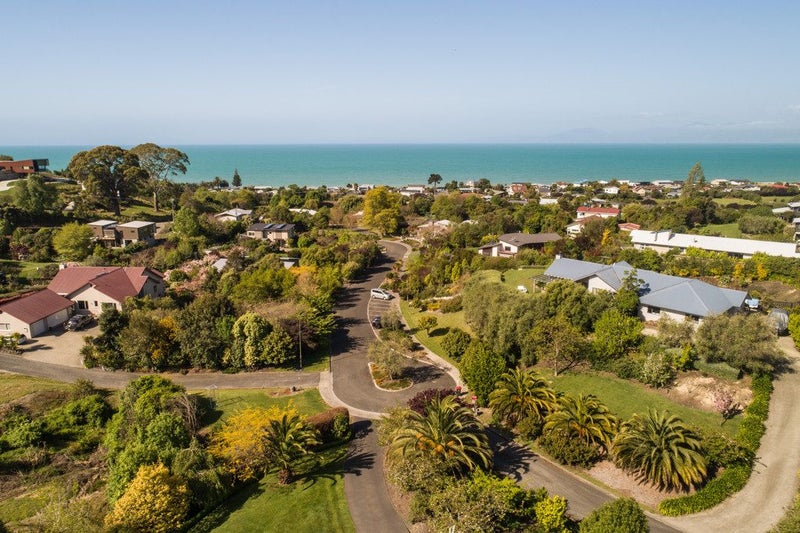 16 Crusader Drive, Ruby Bay, Mapua - Carousel 2