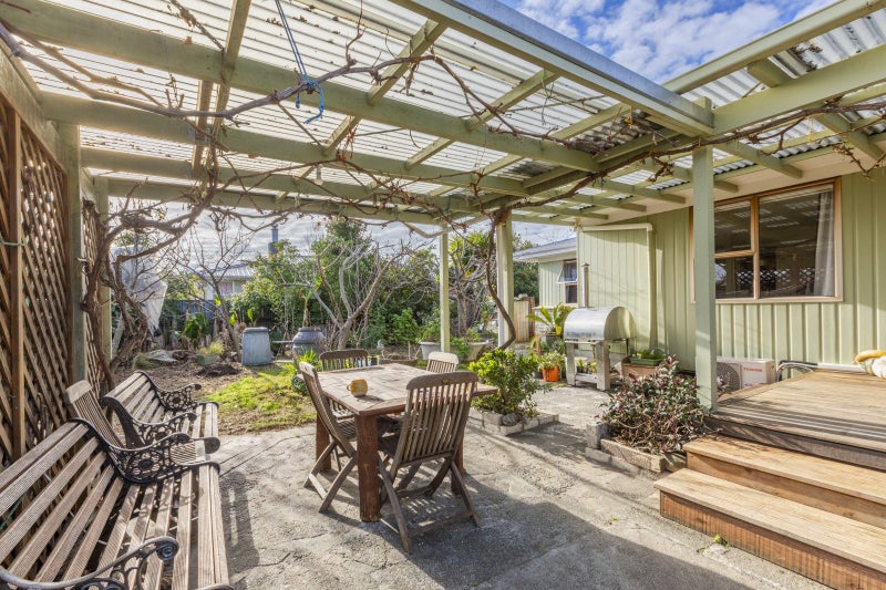10 Monmouth Place, Tamatea, Napier - Carousel 1