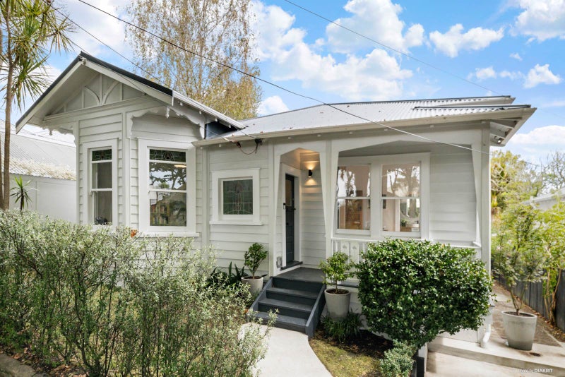 48 Selbourne Street, Grey Lynn, Auckland - Carousel 1