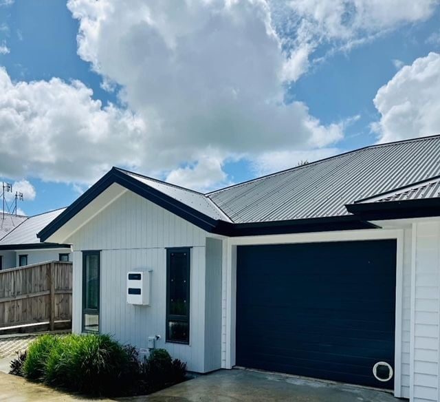 1/21 MacCallum Court, Rototuna, Hamilton - Carousel 1