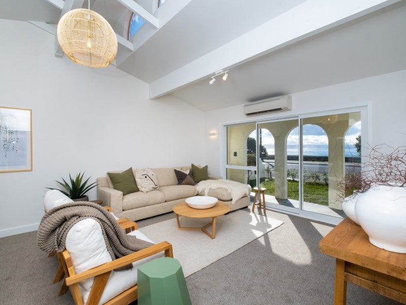 24 Charles Street, Westshore, Napier - Carousel 1