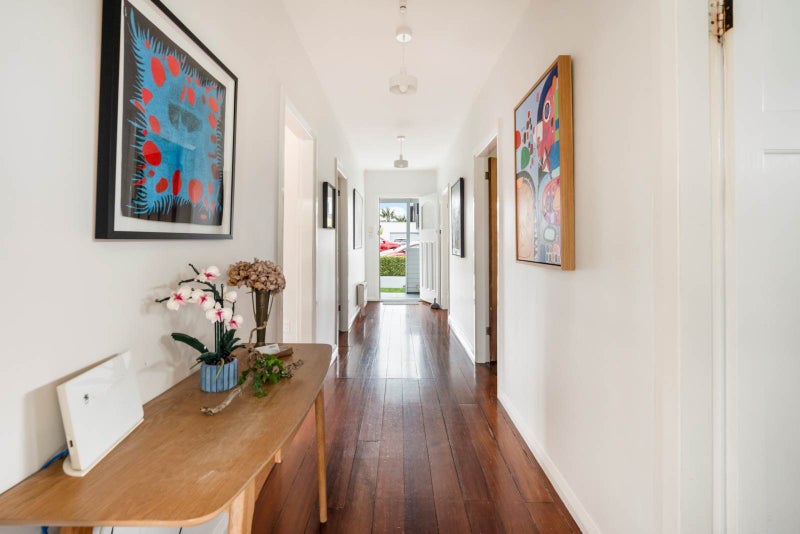 35 St Michaels Avenue, Point Chevalier, Auckland - Carousel 2