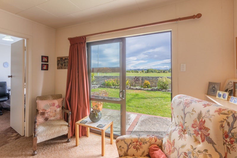 76 Meeanee Quay, Westshore, Napier - Carousel 2