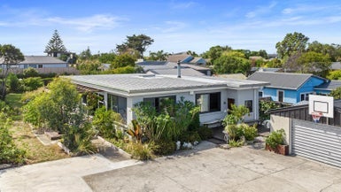 307 Pine Avenue, South New Brighton, Christchurch - Carousel 1