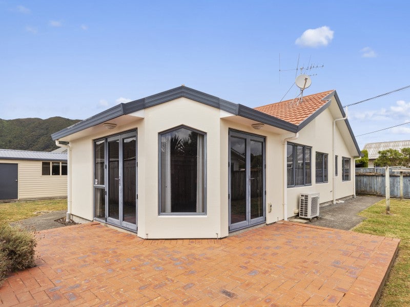 5A Atiawa Crescent, Waiwhetu, Lower Hutt - Carousel 1