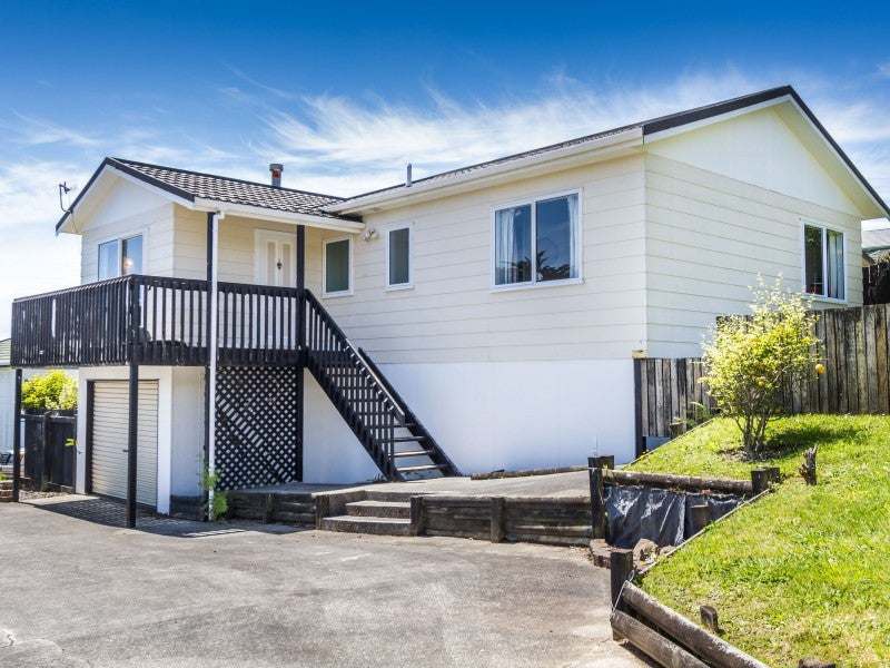 37 Rose Street, Ranui, Porirua - Carousel 2