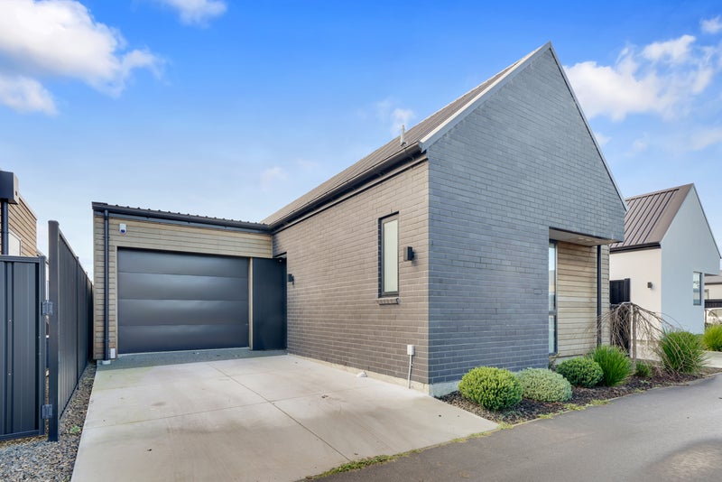 11 Horoeka Street, Avonhead, Christchurch - Carousel 16