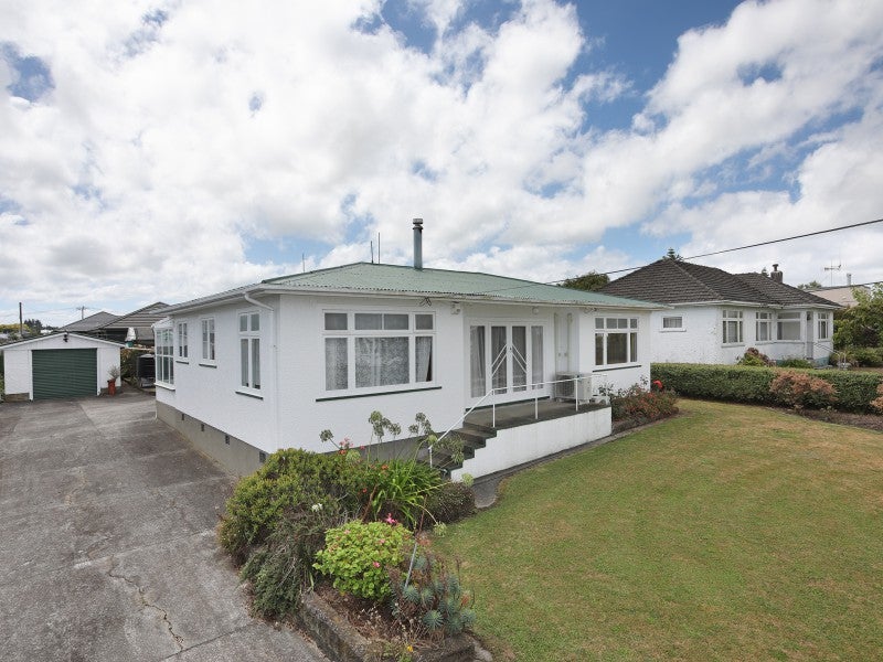 11 Matai Street, Marton - Carousel 17