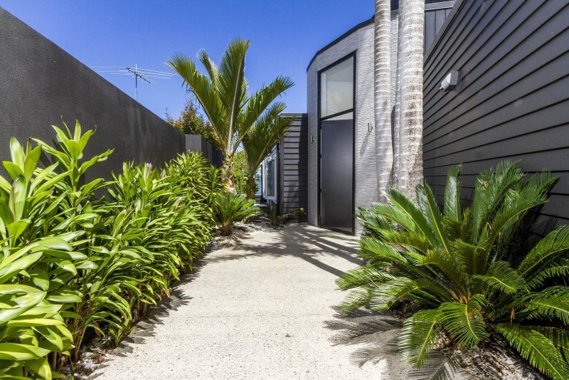 6 Eric Price Avenue, Takapuna, Auckland - Carousel 2