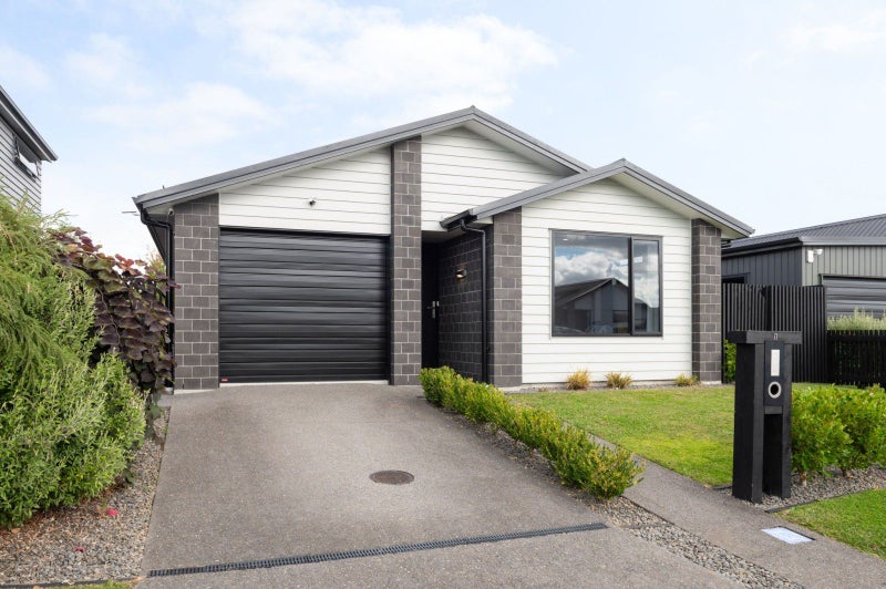 17 Trewern Avenue, Chartwell, Hamilton - Carousel 1