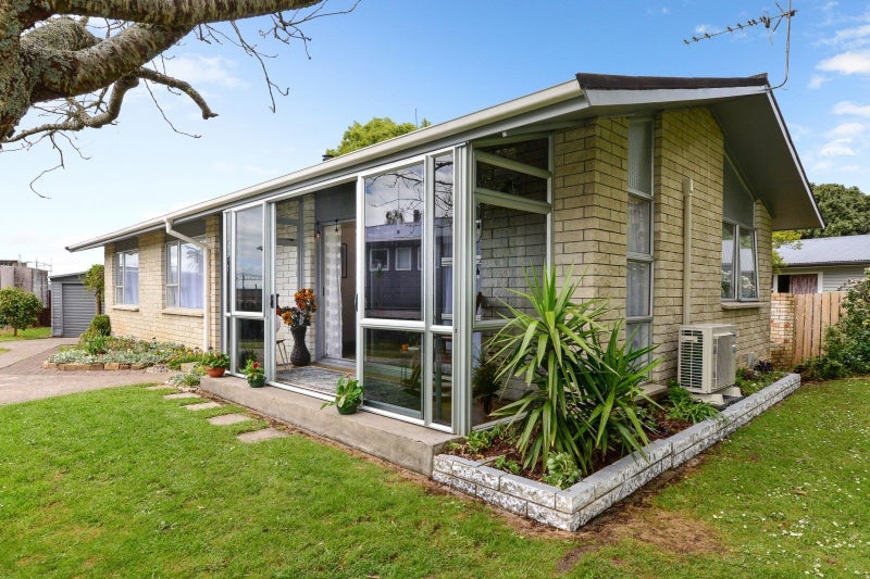 13 Cowen Place, Chartwell, Hamilton - Carousel 2