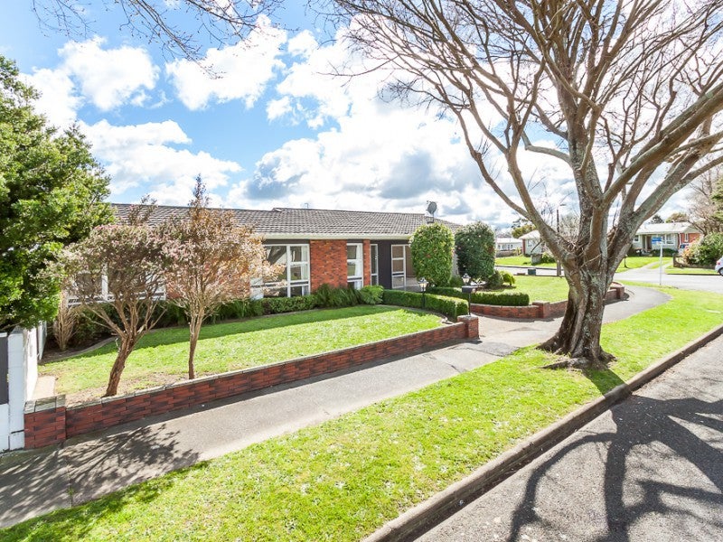 31 Wyndham Street, Awapuni, Palmerston North - Carousel 2