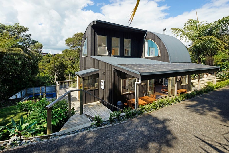 56 Frank Street, Oneroa, Waiheke Island - Carousel 2