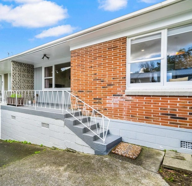 1/112 New Windsor Road, New Windsor, Auckland - Carousel 1