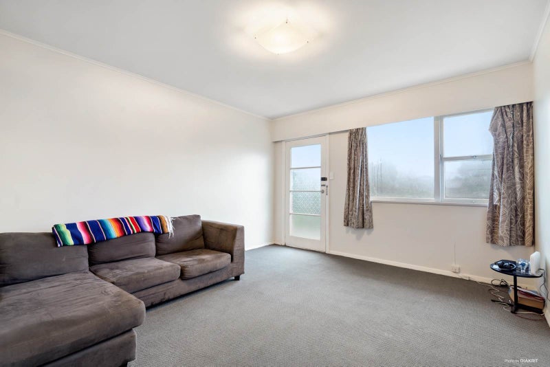 4/0 Mountain View Road, Western Springs, Auckland - Carousel 2