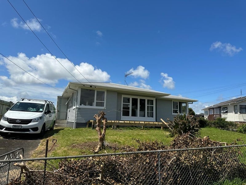 59 Whitley Crescent, Otara, Auckland - Carousel 1