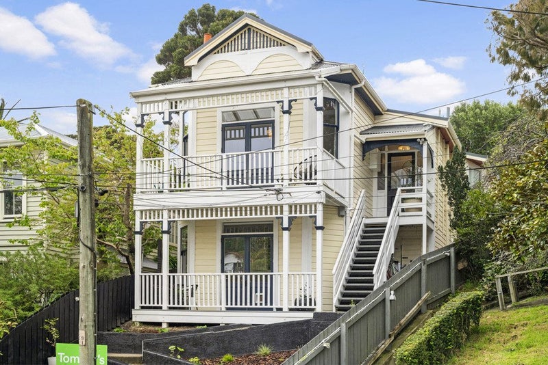 7 Manley Terrace, Newtown, Wellington - Carousel 1