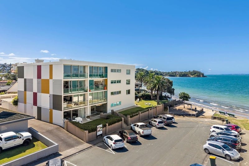 13/64 Milford Road, Milford, Auckland - Carousel 23