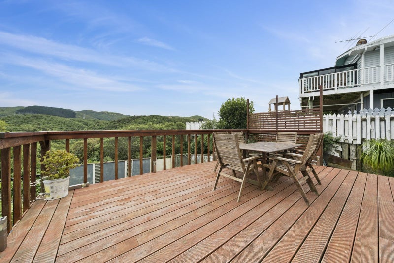 91 Major Drive, Kelson, Lower Hutt - Carousel 2