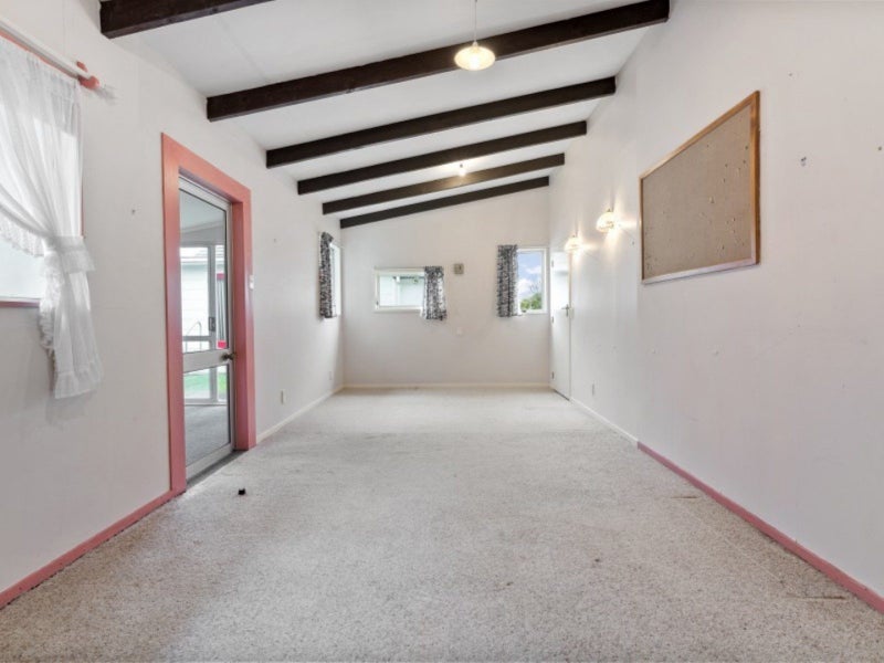 27 Ashford Avenue, Hokowhitu, Palmerston North - Carousel 11