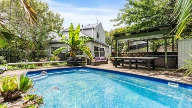 10A Paris Place, Birkenhead, Auckland - Carousel 1