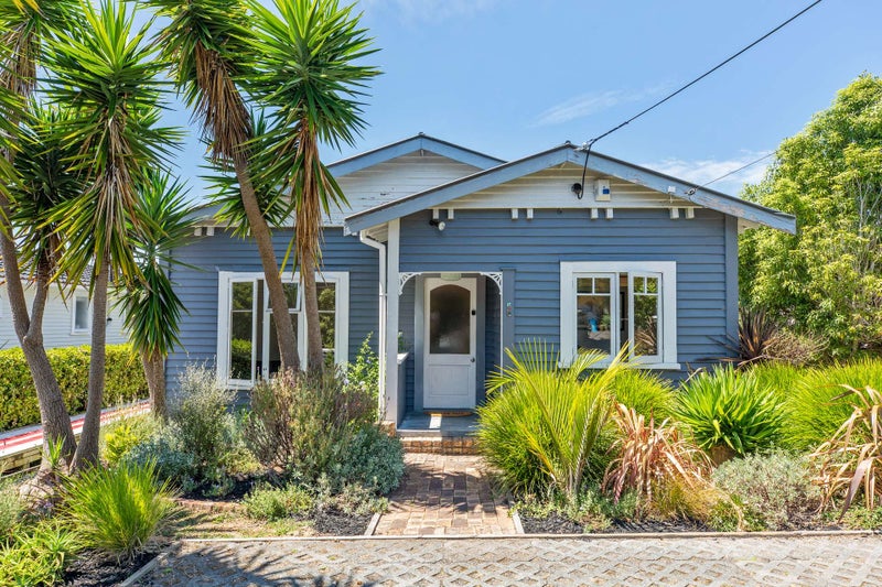 9 Tahi Terrace, Glen Eden, Auckland - Carousel 1